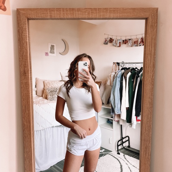 Lululemon White Athletic Shorts!! - Picture 7 of 7